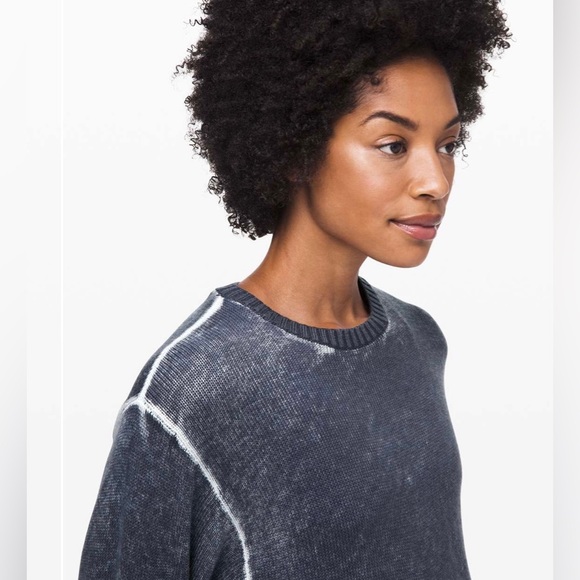 NWOT Lululemon Hazy Day Sweater size 12 shadow blue/almost blue - Picture 2 of 13